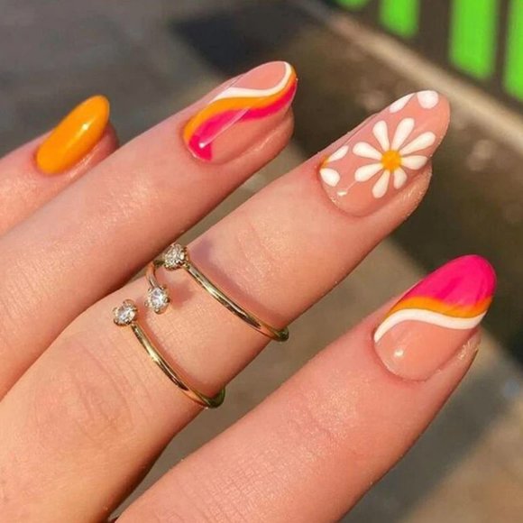 Betty Cora Other - NWT Wave Lovely Pink & Orange Daisy Short Oval Press On Nails